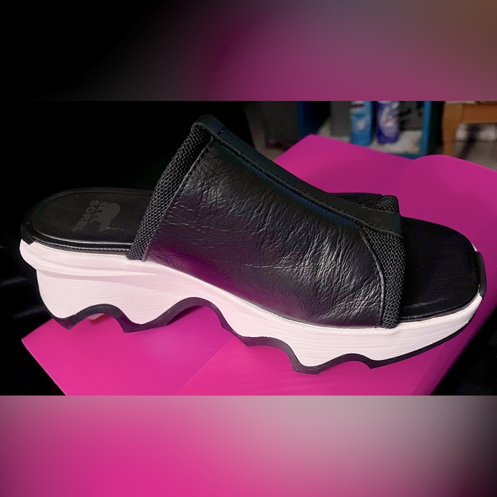 Sorel Black and White Chunky Mules